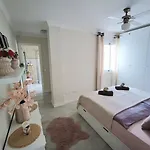 New Penthouse Near With Sunny Balcony 아파트 푸엔히롤라