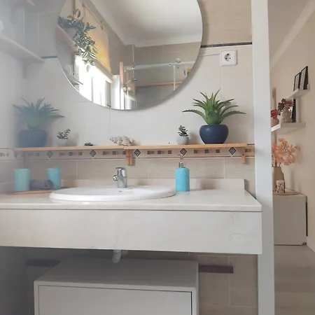 New Penthouse Near With Sunny Balcony 아파트 푸엔히롤라