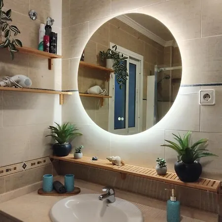 아파트 New Penthouse Near With Sunny Balcony 푸엔히롤라