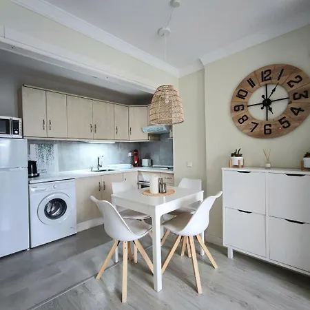 New Penthouse Near With Sunny Balcony *