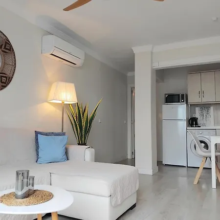 公寓 New Penthouse Near With Sunny Balcony *