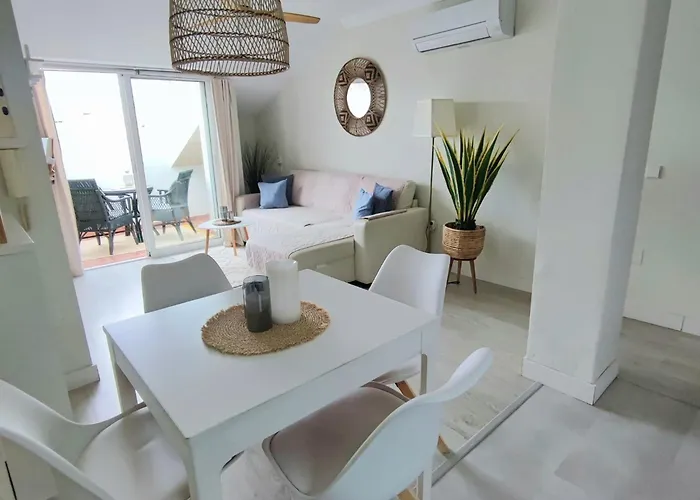 New Penthouse Near With Sunny Balcony