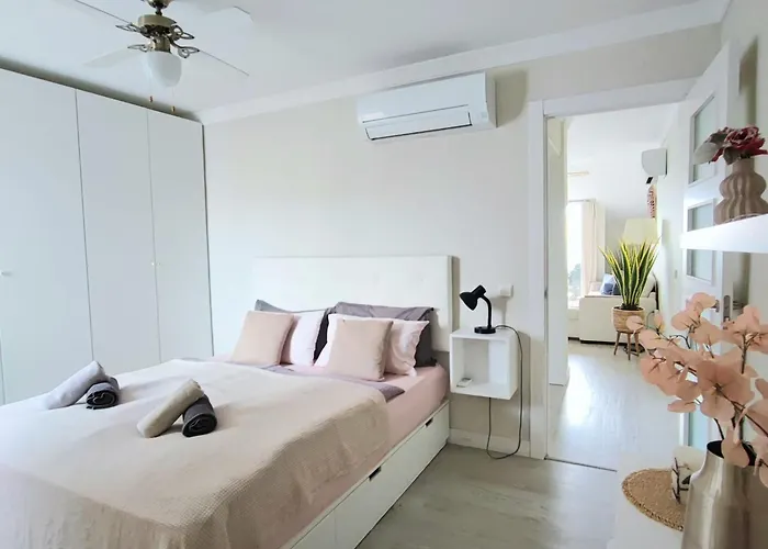 New Penthouse Near With Sunny Balcony Fuengirola