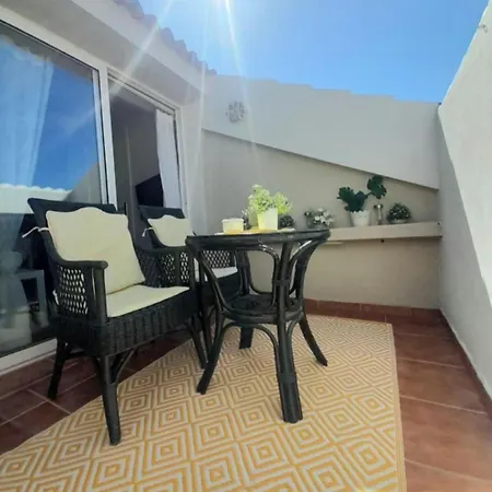 New Penthouse Near With Sunny Balcony Appartement Fuengirola