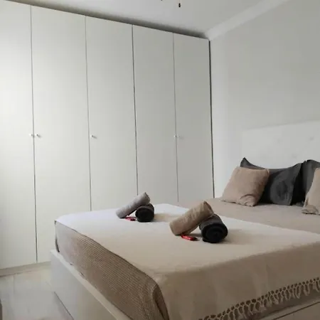 New Penthouse Near With Sunny Balcony Apartment *