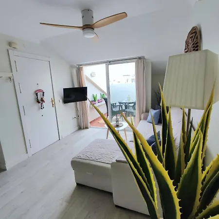 New Penthouse Near With Sunny Balcony Apartment *