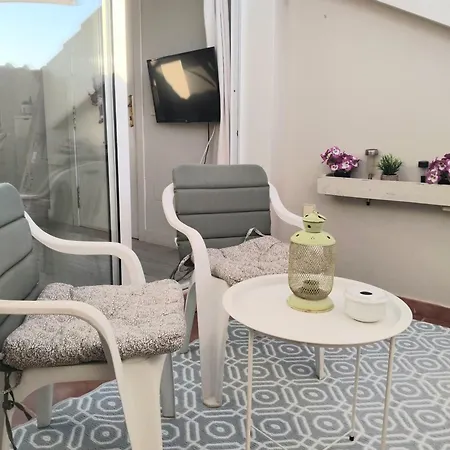 New Penthouse Near With Sunny Balcony Appartement