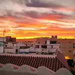 New Penthouse Near With Sunny Balcony * فوينخيرولا