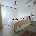 New Penthouse Near With Sunny Balcony * فوينخيرولا